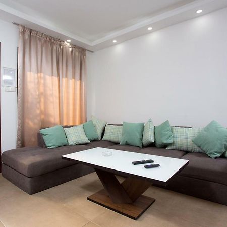 Galatex Beach Living By Trulycyprus 利马索尔 外观 照片
