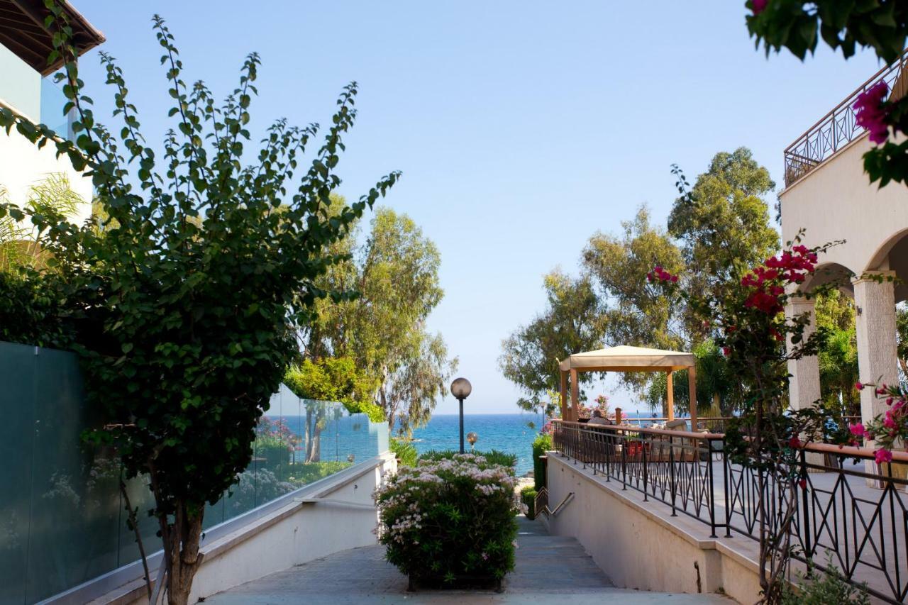 Galatex Beach Living By Trulycyprus 利马索尔 外观 照片